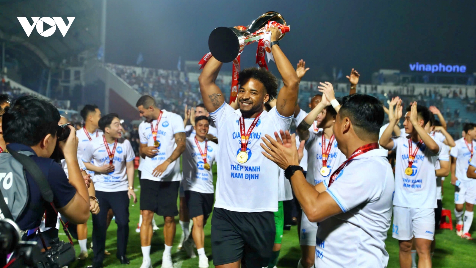 CLB Nam Định vô địch V-League 2024/2025, Xuân Son nhắn nhủ tới người hâm mộ
